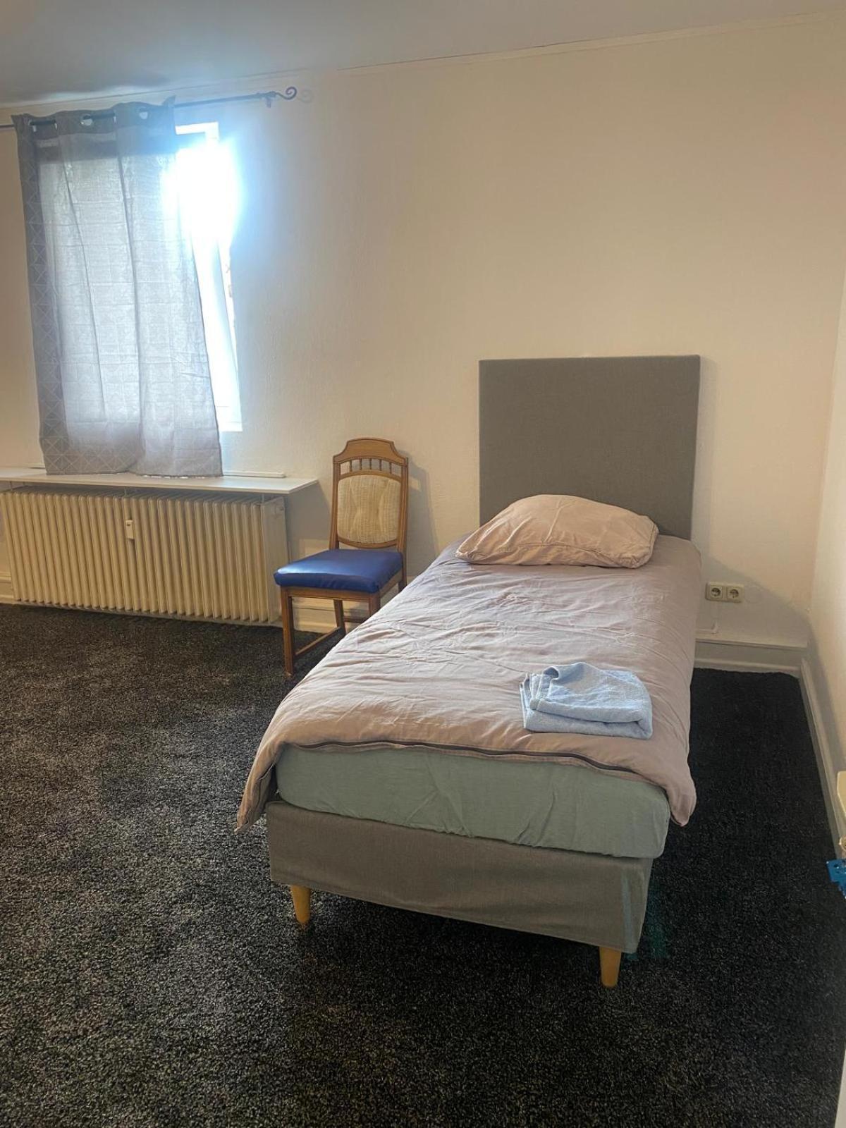Zimmervermittlung Hemelingen Бремен Екстериор снимка